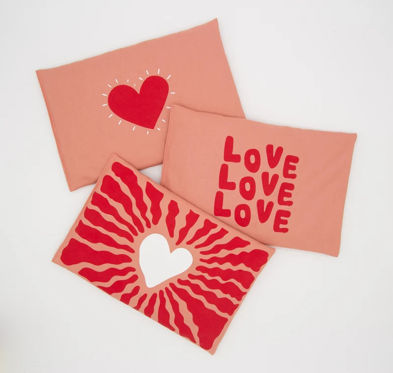 Kirschkernkissen 30x20cm, "Love Love Love", Blush