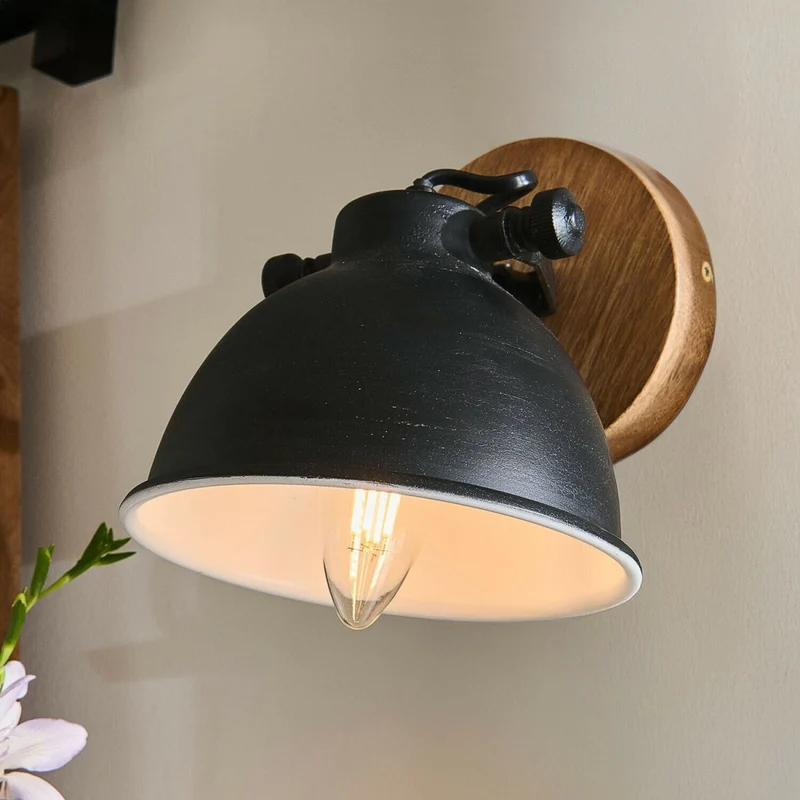 Wandlampe Ballée – Moderne Wandleuchte aus Metall