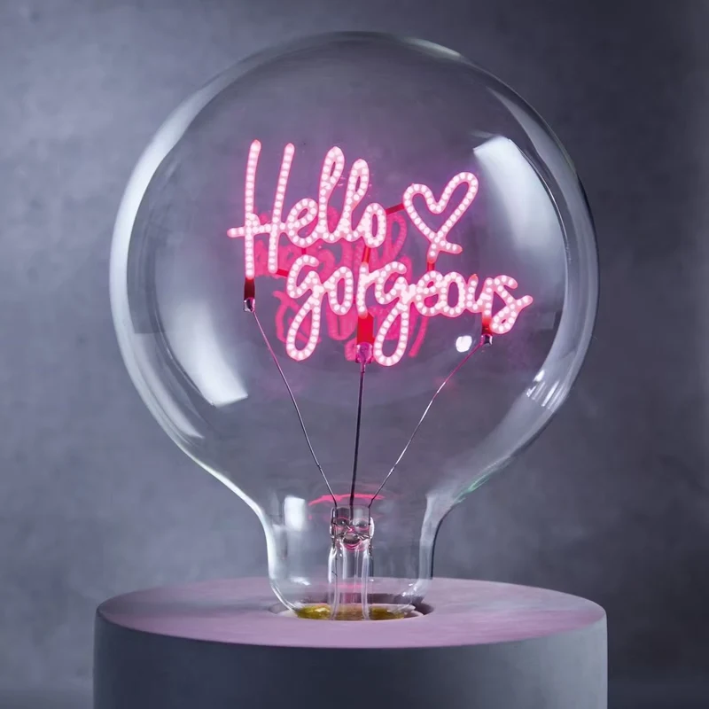 BRIGHT LIGHT LED-Glühlampe Hello – Dekorative Glühbirne mit Schriftzug
