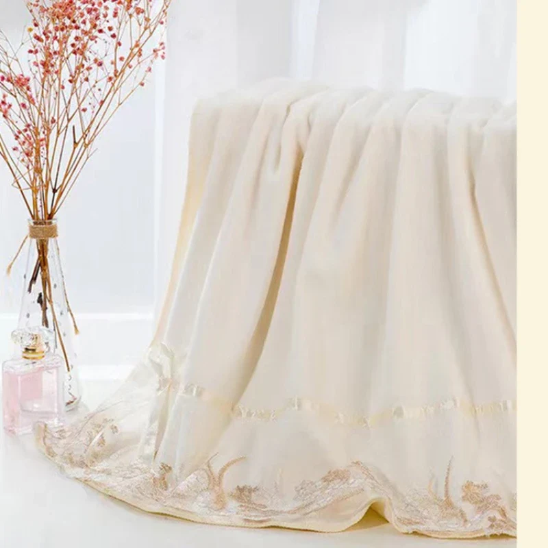 3-teiliges Handtuchset mit Spitzenbesatz – Weich, Saugfähig & Elegant für Bad oder Geschenkidee