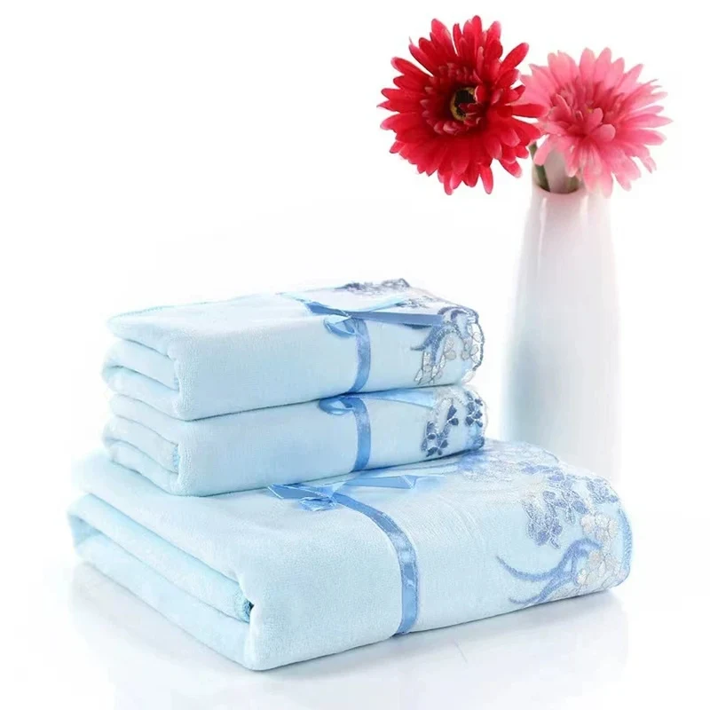 3-teiliges Handtuchset mit Spitzenbesatz – Weich, Saugfähig & Elegant für Bad oder Geschenkidee