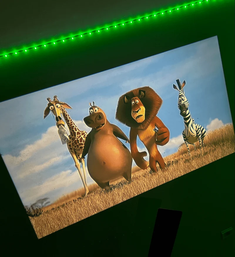 Mini Projektor – Tragbares HD-Display, Bis 120" Bild & HDMI/USB Anschluss