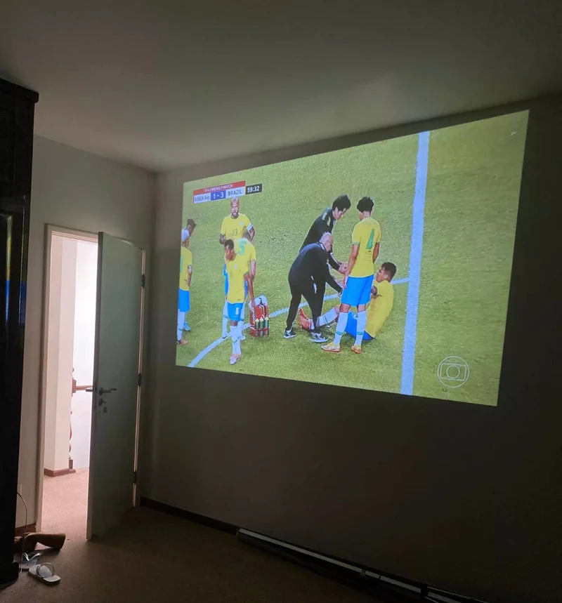 Mini Projektor – Tragbares HD-Display, Bis 120" Bild & HDMI/USB Anschluss