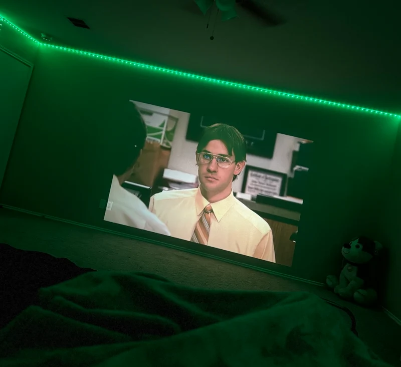 Mini Projektor – Tragbar, Wireless Screen Mirroring & Integrierter Lautsprecher