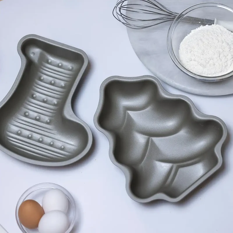 Shimotori Black Figure Steel Sock-Shaped Cake Pan