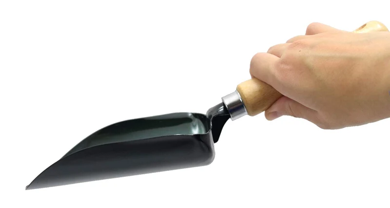 Takagi Japan Field Cycle Spill-Resistant Scoop