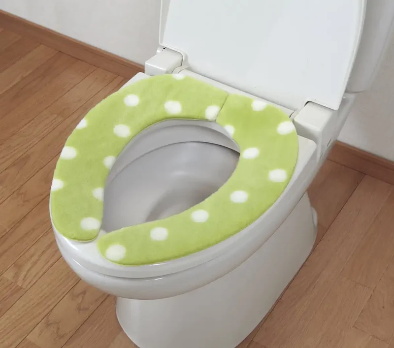 Sanko Mitsuba Toilet Seat Cover 9Mm Washable Green Dots Suction Kc-72