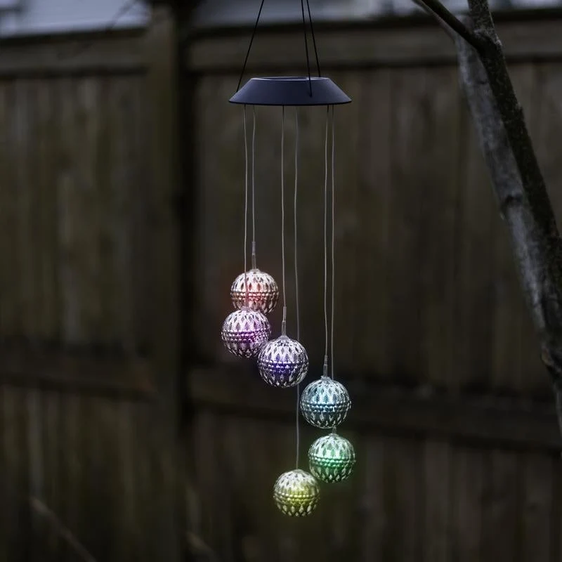 Skanto | Solar-Metallkugel-Windspiel – Solarbetriebene LED-Gartendekoration mit beruhigenden Klängen