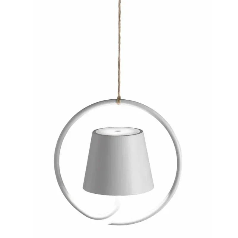 Skanto | Emptyoo - Stilvolle Pendelleuchte für ein modernes Interieur