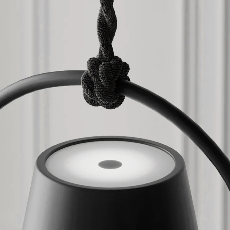 Skanto | Emptyoo - Stilvolle Pendelleuchte für ein modernes Interieur