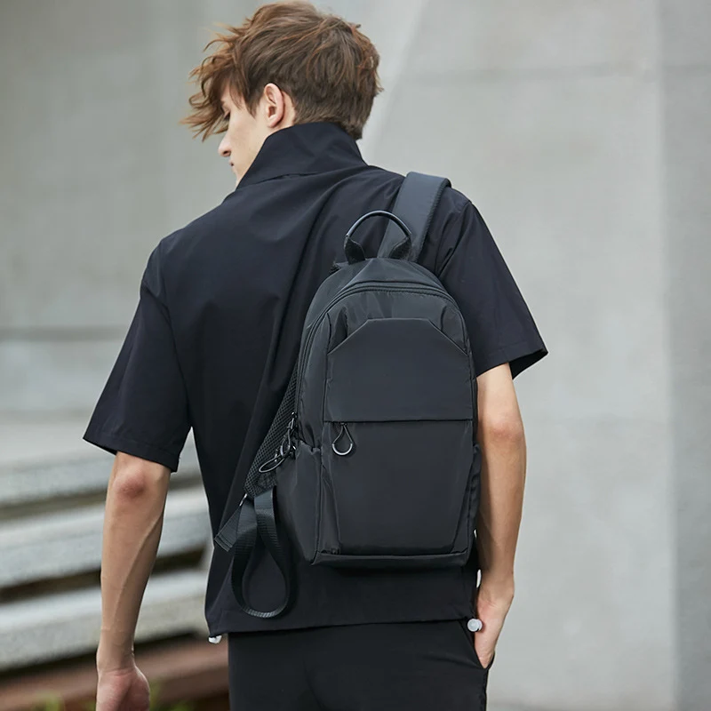 Vielseitiger Crossbody Rucksack Skanto