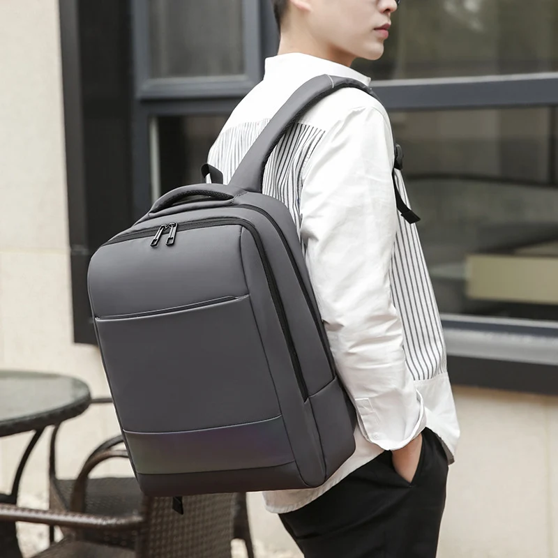 Moderner Rucksack mit erweitertem Stauraum Skanto