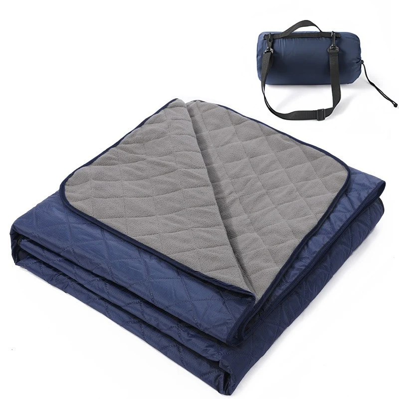 Große leichte kompakte Outdoor-Decke Skanto