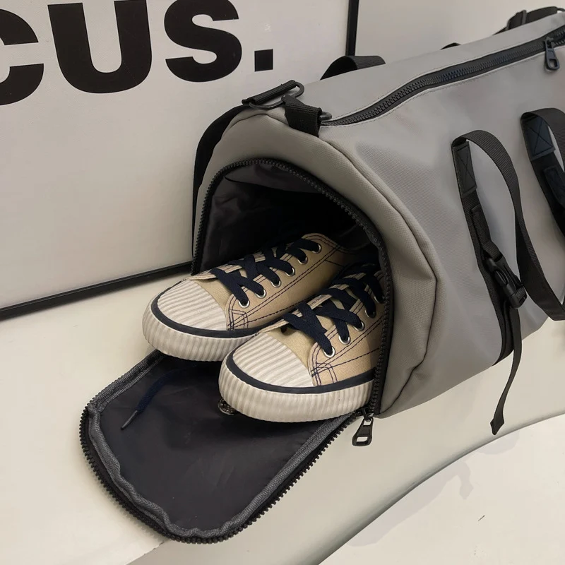 Robuste Reisetasche mit Multifunktionsgurt Skanto