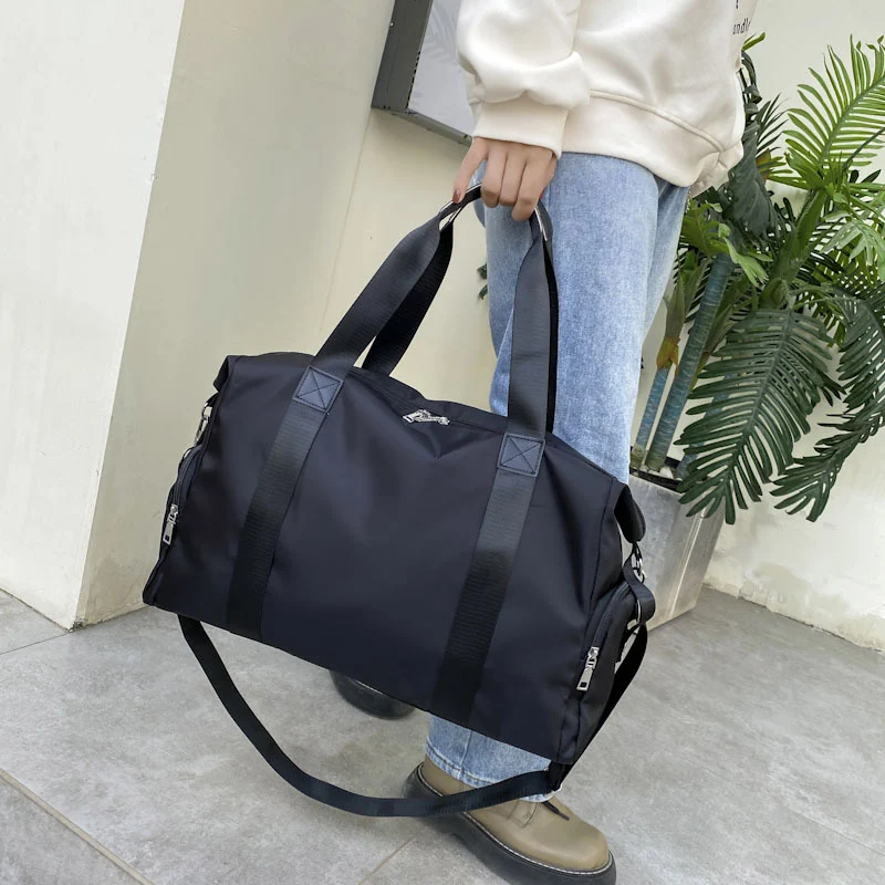 Vielseitige Trainings- und Reisetasche Skanto