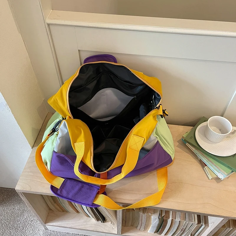 Sportliche Reisetasche mit modernem Design und mehreren Fächern Skanto