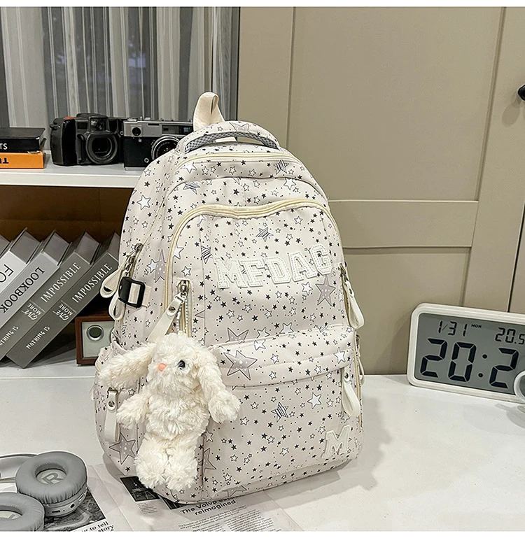 Schulrucksack mit Sternenprint und vielen Fächern