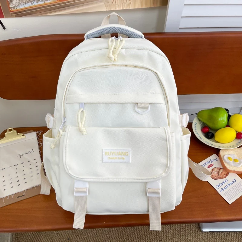 Funktionaler Schulrucksack mit mehreren Fächern