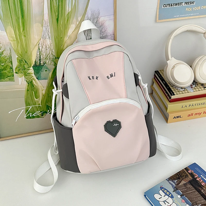 Leichter Schulrucksack mit vielen Fächern