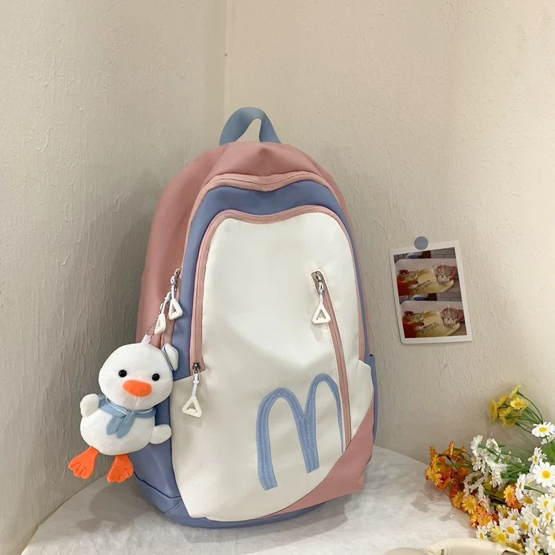 Lustiger Schulrucksack im Charakter-Design