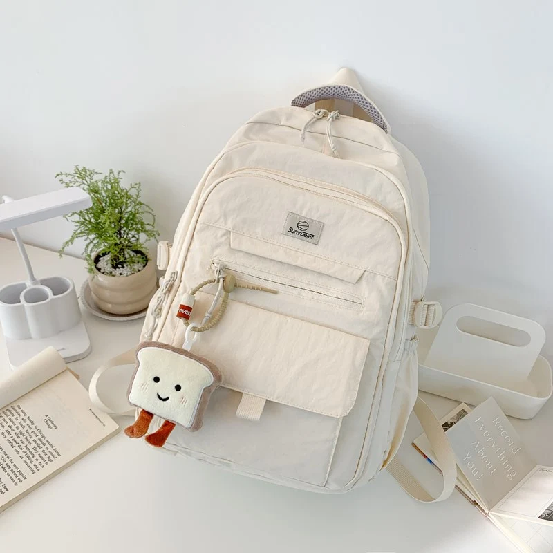 Leichter Schulrucksack mit mehreren Fächern