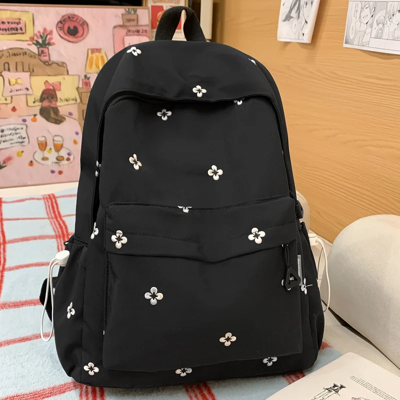 Bestickter Freizeit-Schulrucksack mit Blumenmuster