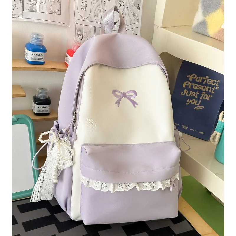 Niedlicher Schulrucksack mit Rüschen und Schleifendetail
