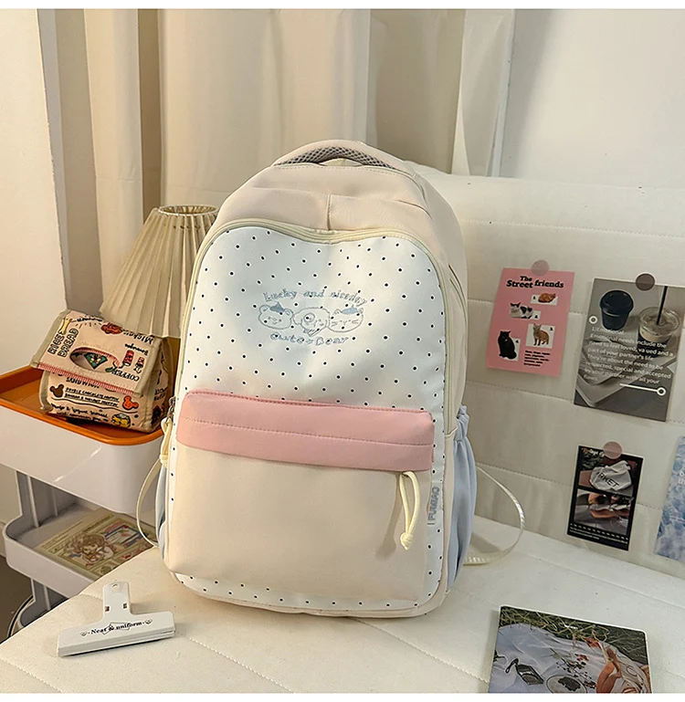 Niedlicher Schulrucksack im Charakter-Design