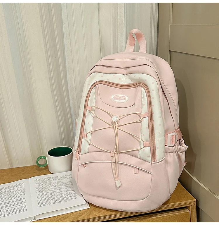 Praktischer Schulrucksack mit mehreren Fächern