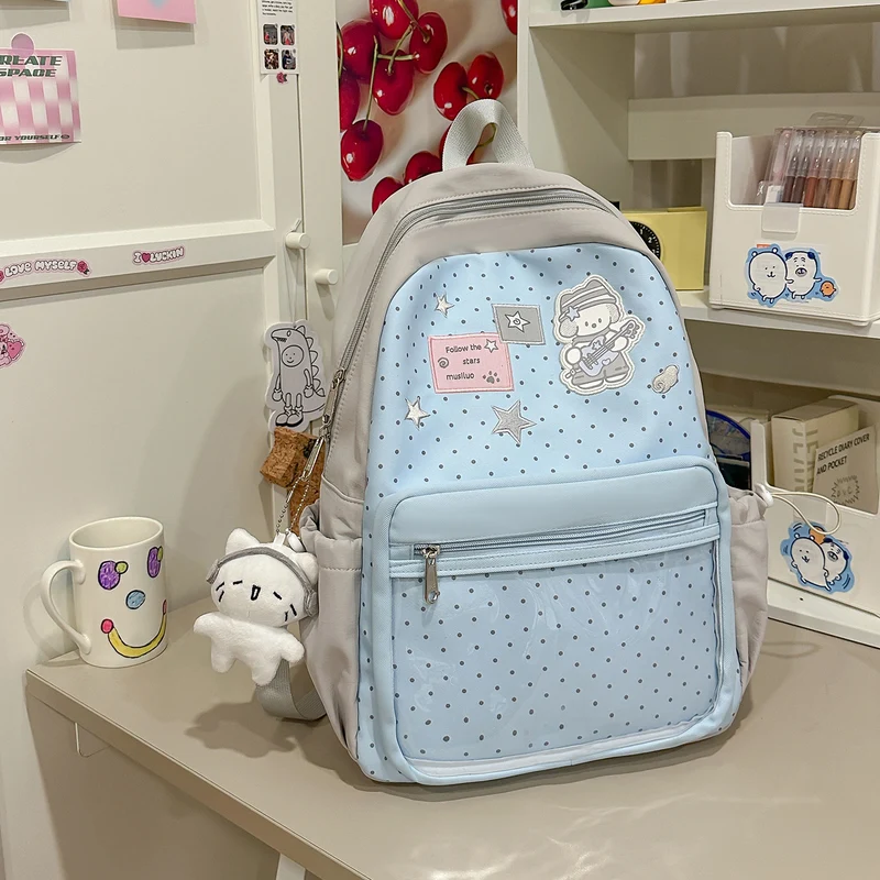 Niedlicher illustrierter Schulrucksack