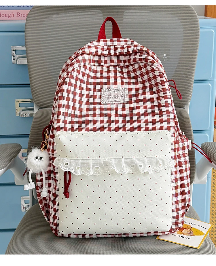 Süßer Schulrucksack mit Karomuster