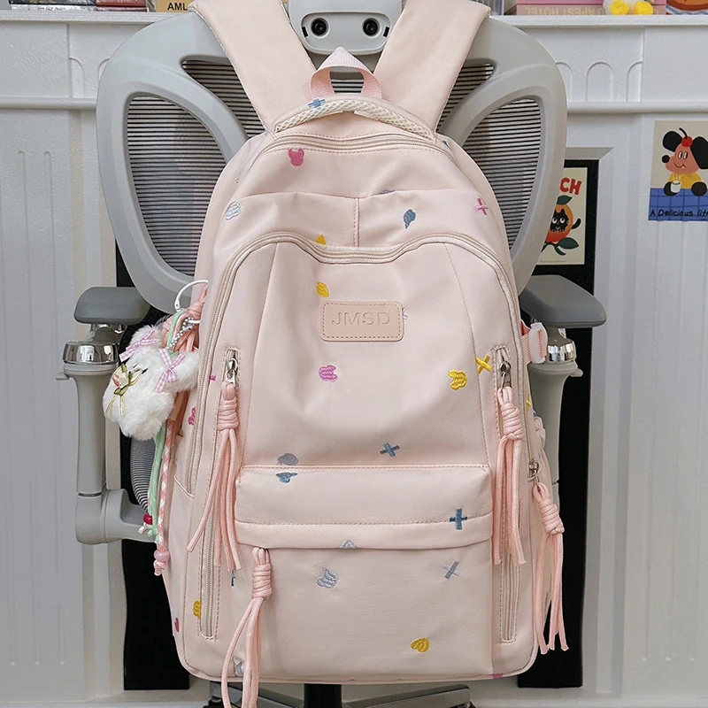 Liebliche bestickte trendige Schultasche