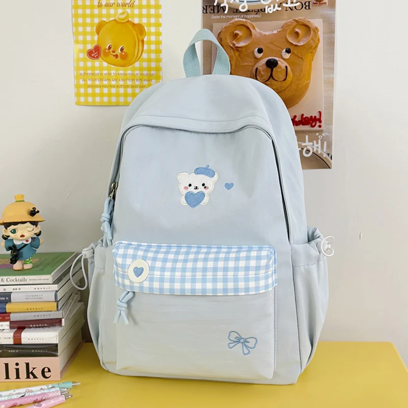 Niedlicher Schulrucksack im Charakter-Design