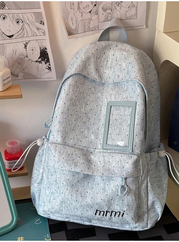 Klassischer Schulrucksack mit vielen Fächern und transparentem Fach