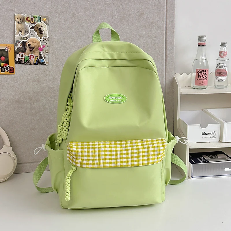 Lässiger Schulrucksack mit vielen Taschen
