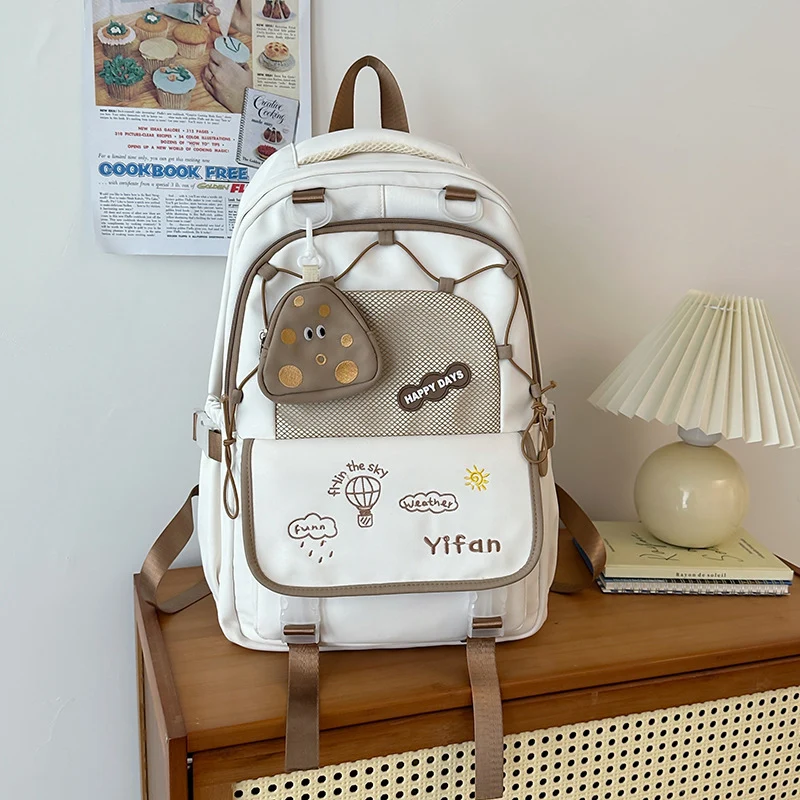 Lässiger Schulrucksack mit vielen Taschen