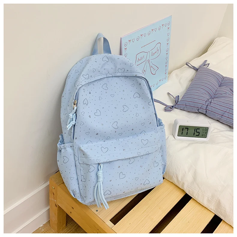 Lässiger Schulrucksack mit Herzmuster