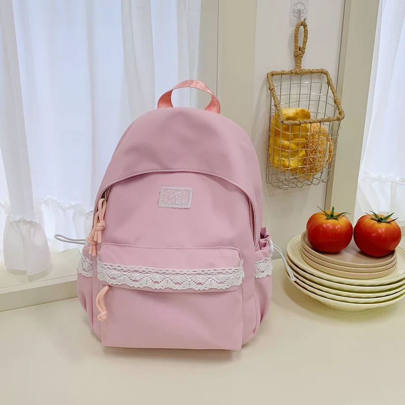 Eleganter Rucksack mit Spitzendetails