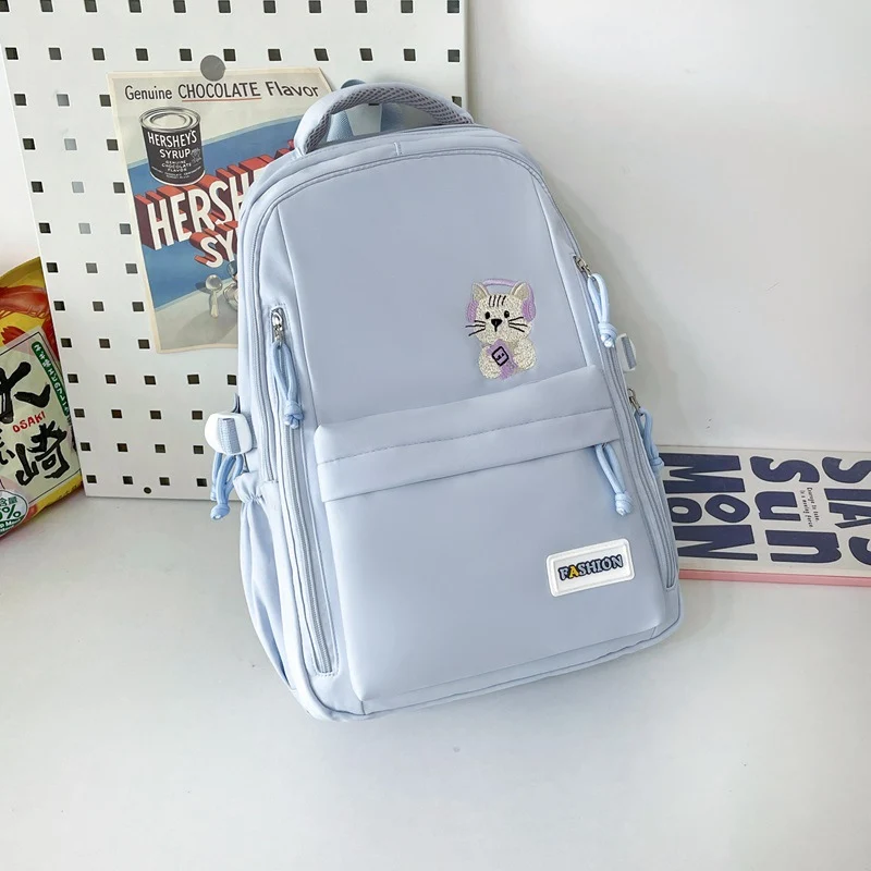 Niedliche Schultasche mit gesticktem Tiermotiv