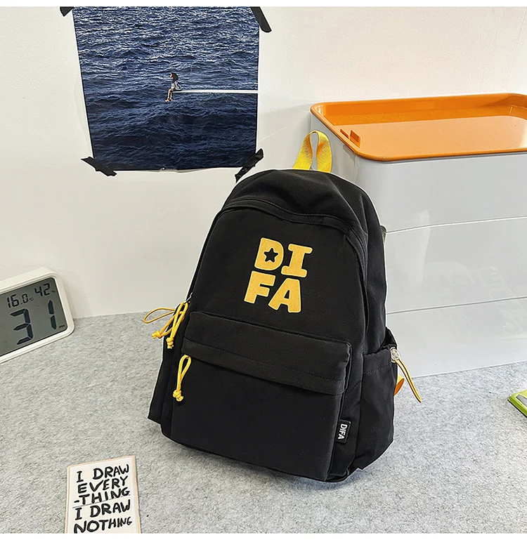 Leichter lässiger Schulrucksack