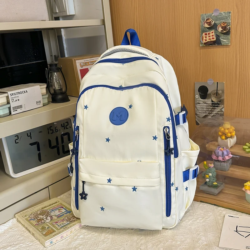 Niedlicher verzierter Schulrucksack