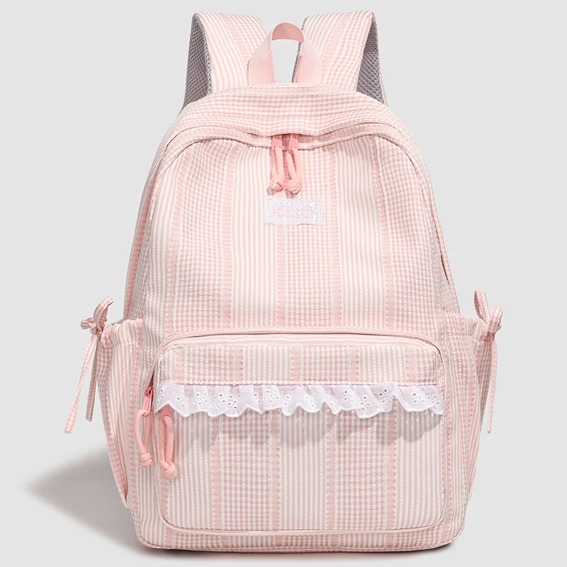 Lässiger Schulrucksack mit Spitzenbesatz