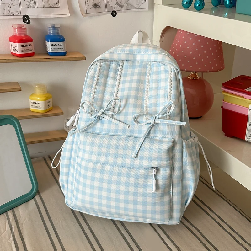 Lässiger karierter Schulrucksack