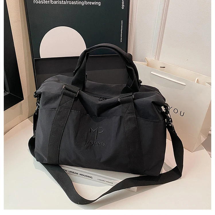 Sportliche Reisetasche mit verstärktem Tragesystem Skanto