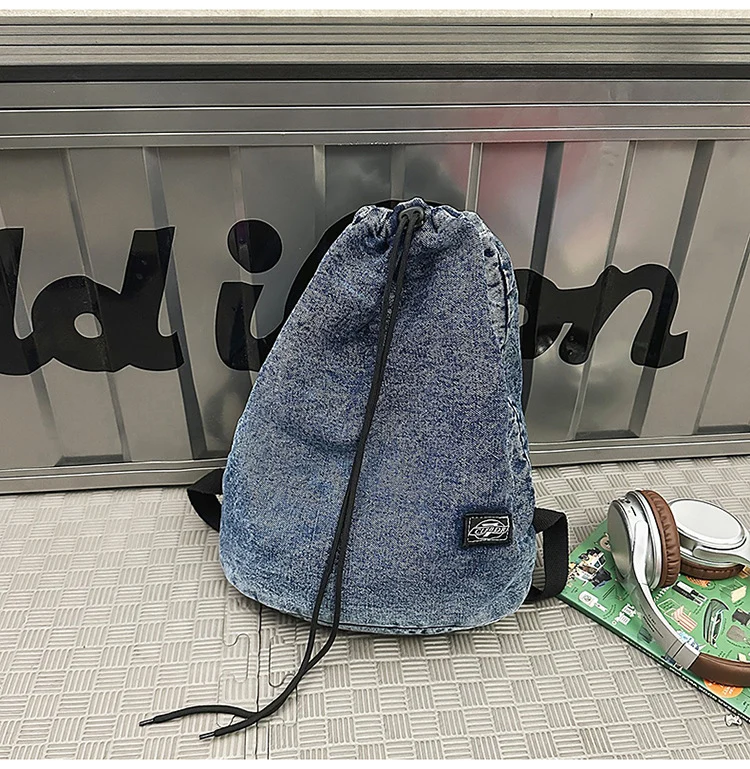 Lässiger Jeans-Schulrucksack mit Kordelzug