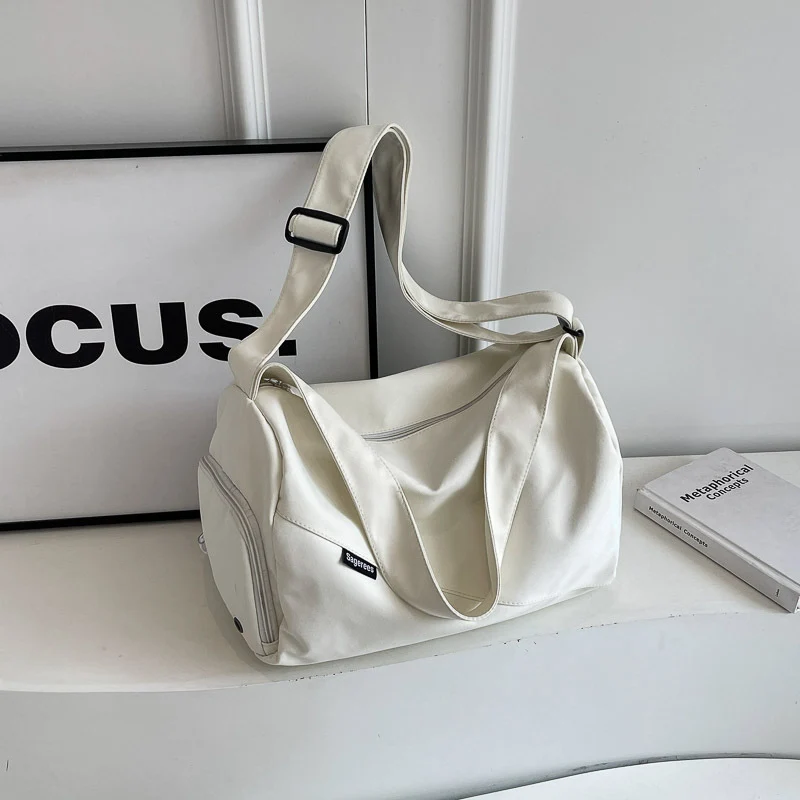 Trolleytasche mit verstellbarem Schultergurt und geräumigem Innenfach Skanto