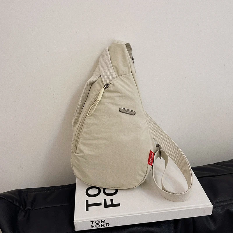 Praktische Umhängetasche mit ergonomischem Design und vielseitigen Fächern Skanto