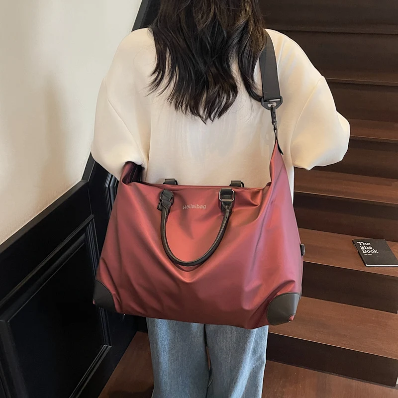 Geräumige multifunktionale Reisetasche Skanto