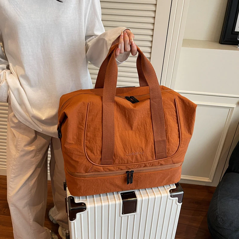 Sportliche Reisetasche mit innovativem Stauraum Skanto
