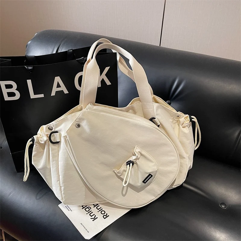 Elegante Schultertasche mit innovativen Fächern Skanto